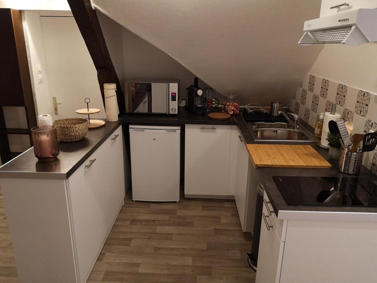 Logement Cosy Renove Au Pied De La Cathedrale Avec Climatisation Reims Exterior foto
